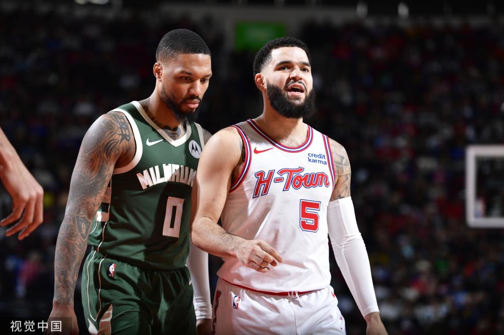 随着夏窗的 随着夏窗的